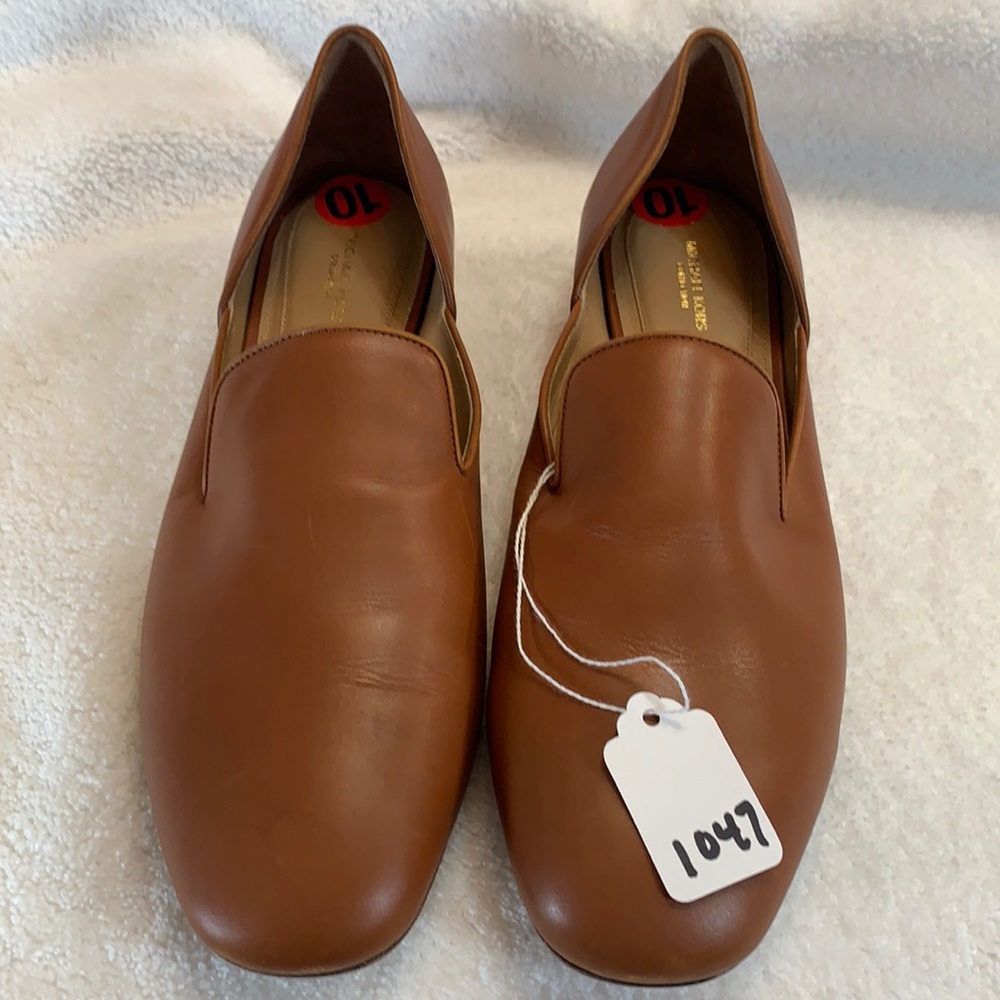 NWT MICHAEL KORS SHOES SIZE 10